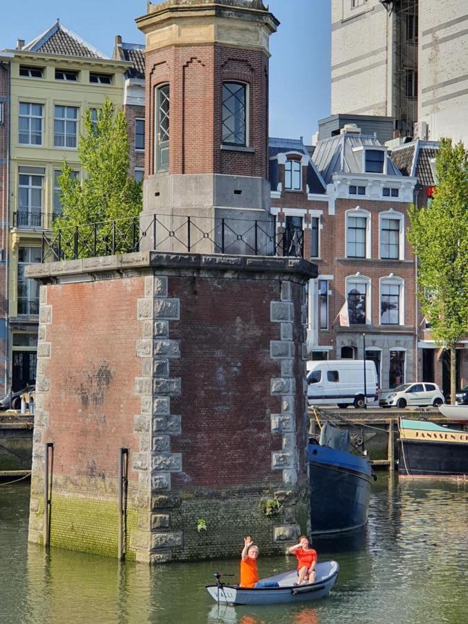 Hotel De Coaster & Aquarium Ponton Rotterdam Exteriér fotografie