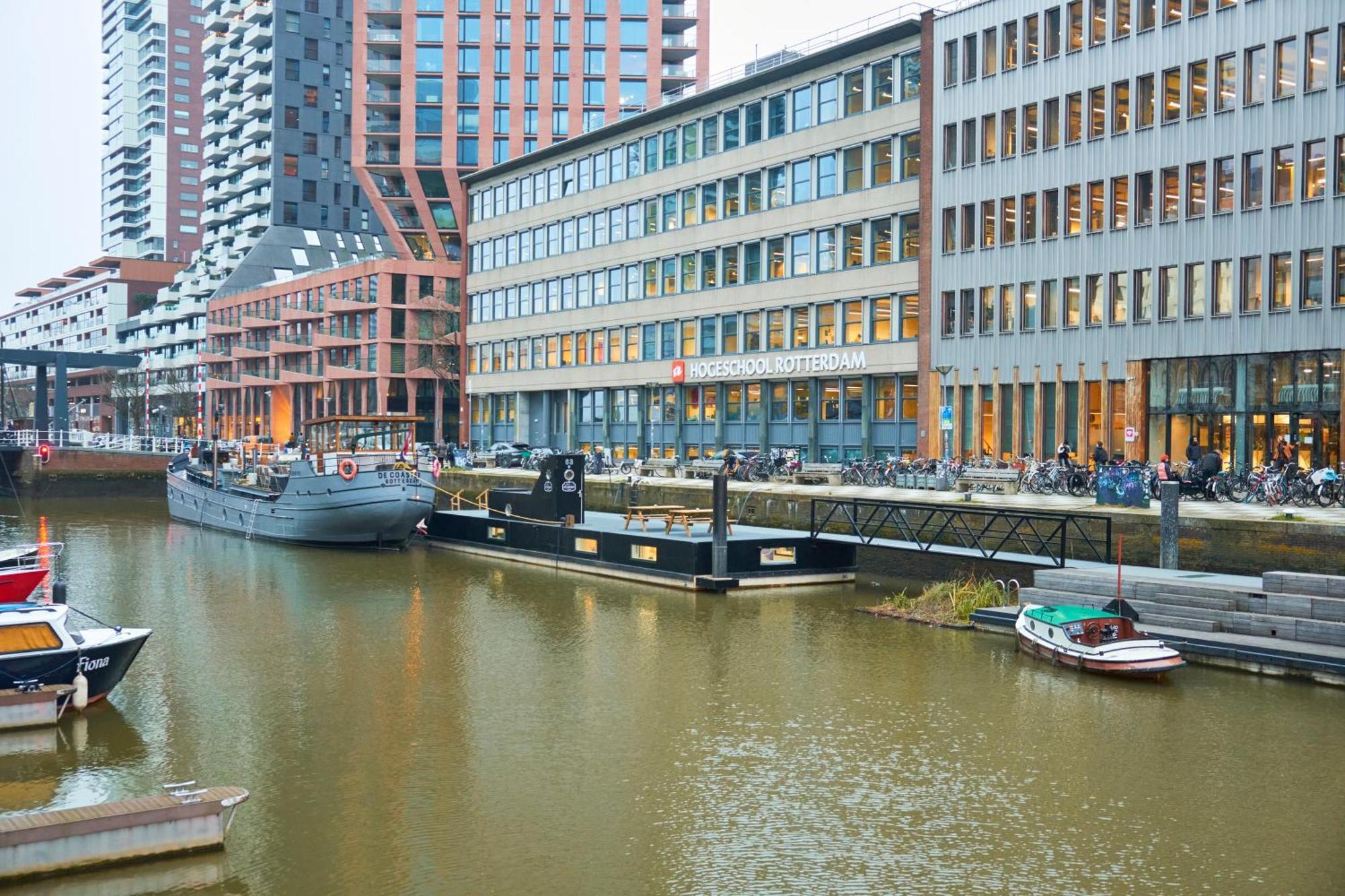 Hotel De Coaster & Aquarium Ponton Rotterdam Exteriér fotografie